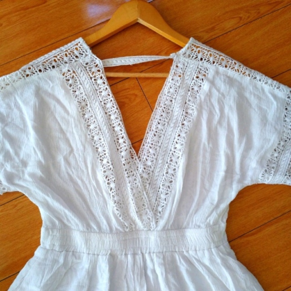 V-Neck romper by Forever 21, size M - Picture 2 of 9